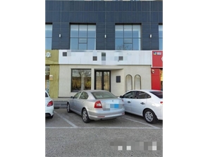 赛罕区天俊大酒店商业街服装店空转 
